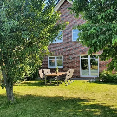 Naehe Hamburg Luebeck Ostsee - Bbq - Garten - Parkplatz Gronwohld