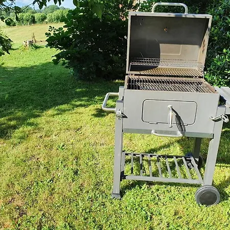 Naehe Hamburg Luebeck Ostsee - Bbq - Garten - Parkplatz *