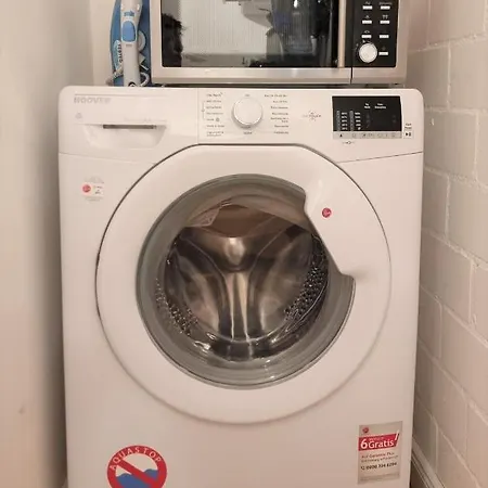 Naehe Hamburg Luebeck Ostsee - Bbq - Garten - Parkplatz *